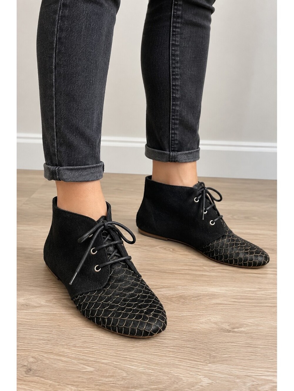 House of Harlow Black Suede Hair-On-Hide Snakeskin Ankle Boots 8/38.5